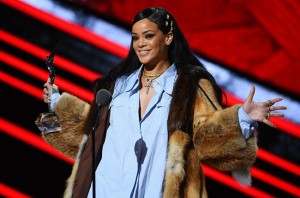 Rihanna-Black-Girls-Rock-2016-on-stage-billboard-650